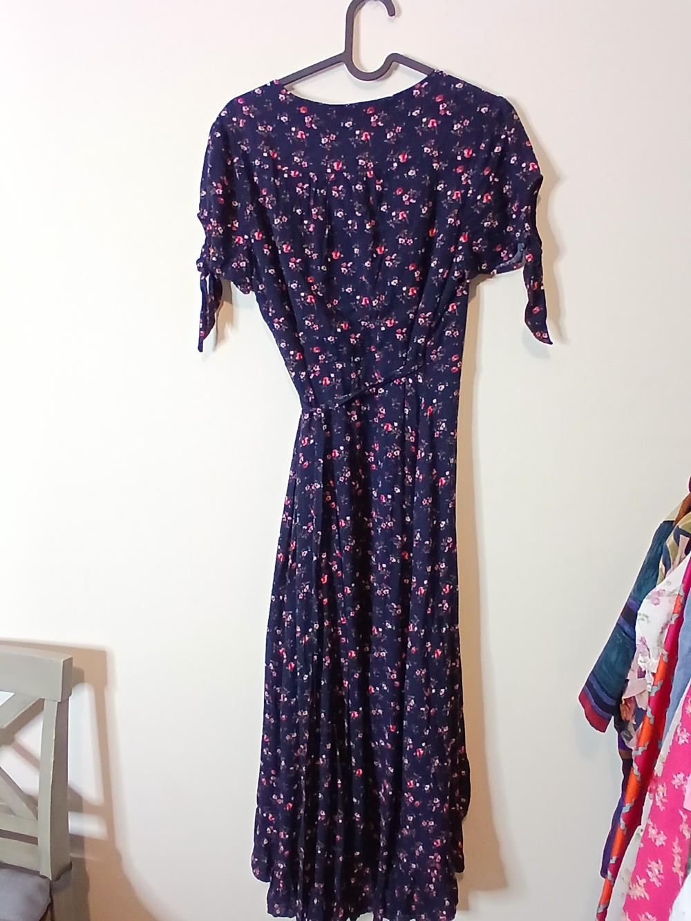 Mi Ami Navy Floral High Low Ruffle Wrap Midi Dress Sz Small EUC - Picture 3 of 5